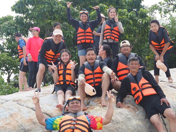 ทัวร์หลีเป๊ะ เกาะรอกลอย 