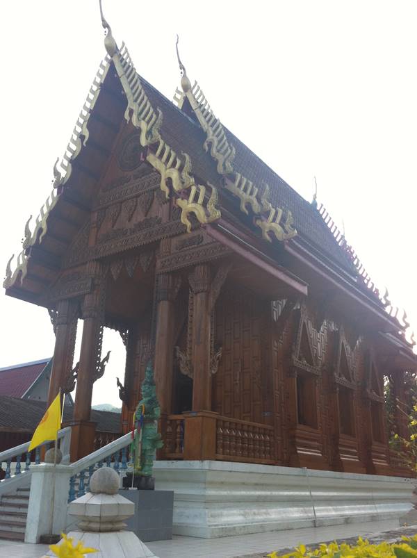 วัดหนองหลวง อุ้มผาง