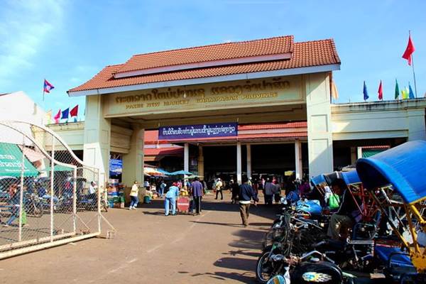 ตลาดดาวเรือง ศูนย์การค้า ลาวตอนใต้ ปากเซ